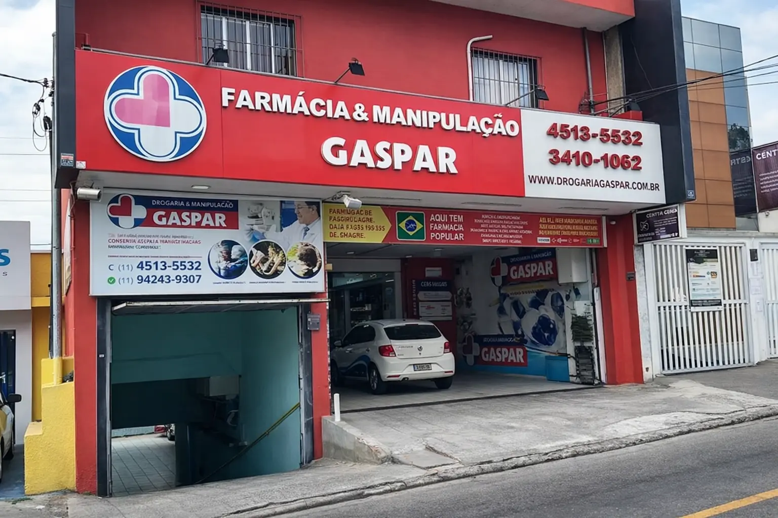 Fachada da Farmácia Gaspar, referência em manipulação em Mauá